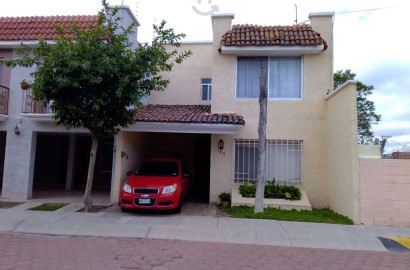 HERMOSA CASA CON EXCELENTE PRECIO!