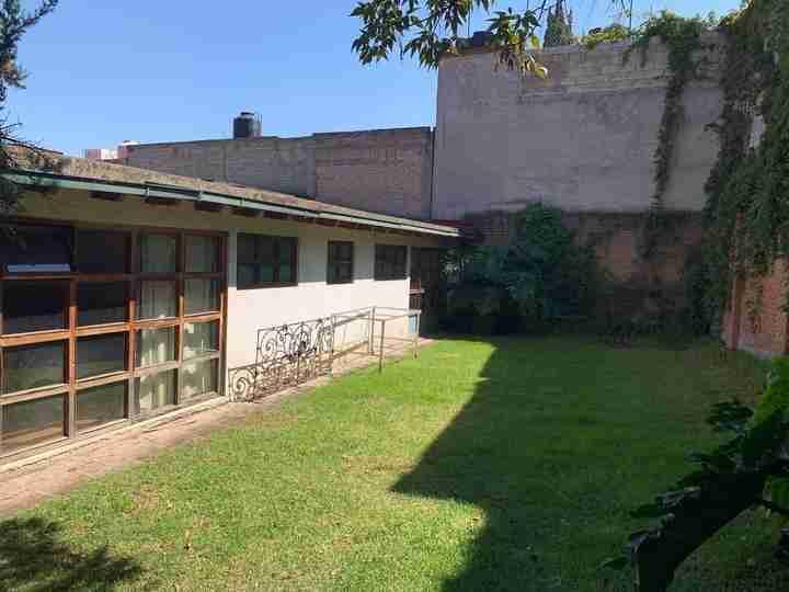 Casa sola en venta 740 m2 terreno, construida en una planta. Tlalpan. CDMX.